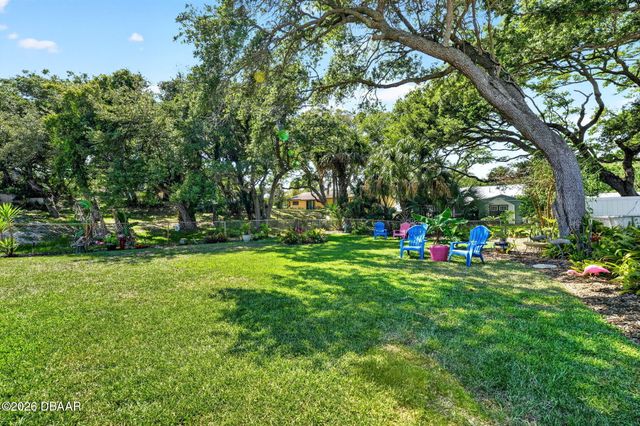 800 E 9th Avenue, New Smyrna Beach, FL 32169