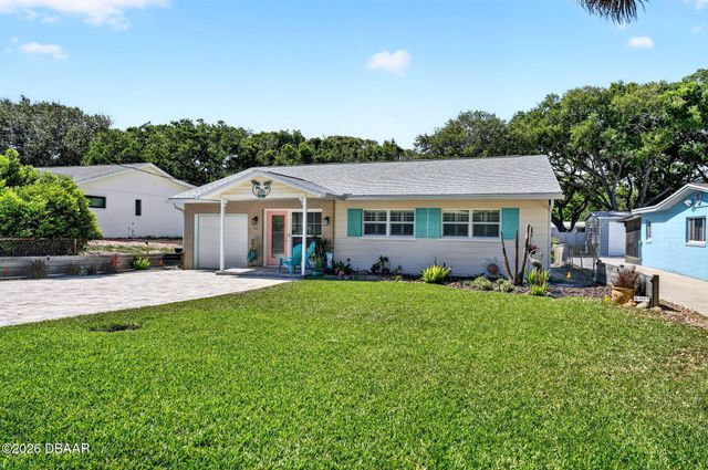 800 E 9th Avenue, New Smyrna Beach, FL 32169