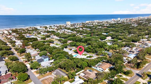 800 E 9th Avenue, New Smyrna Beach, FL 32169