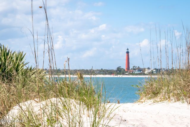 800 E 9th Avenue, New Smyrna Beach, FL 32169