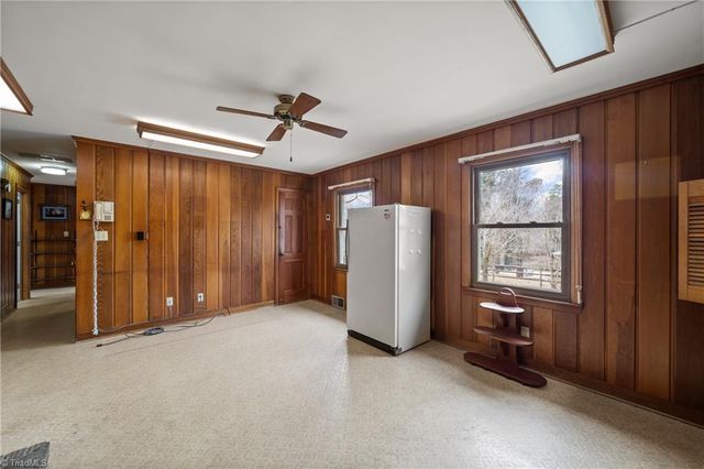 813 Country Lane, Winston-salem, NC 27107