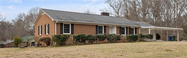 813 Country Lane, Winston-salem, NC 27107