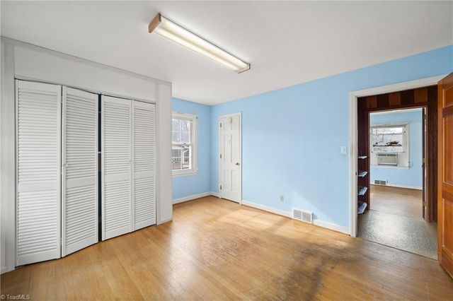 813 Country Lane, Winston-salem, NC 27107