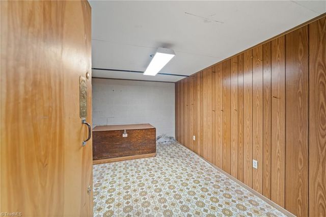 813 Country Lane, Winston-salem, NC 27107