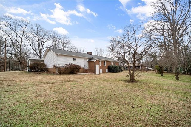 813 Country Lane, Winston-salem, NC 27107