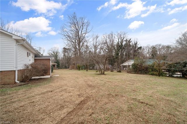 813 Country Lane, Winston-salem, NC 27107