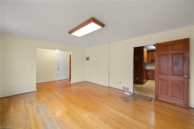 813 Country Lane, Winston-salem, NC 27107