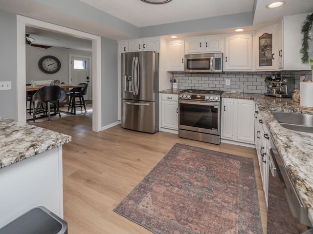 20070 Parkway Avenue, Three Rivers, MI 49093