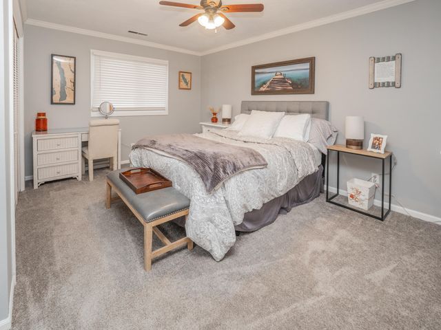 20070 Parkway Avenue, Three Rivers, MI 49093