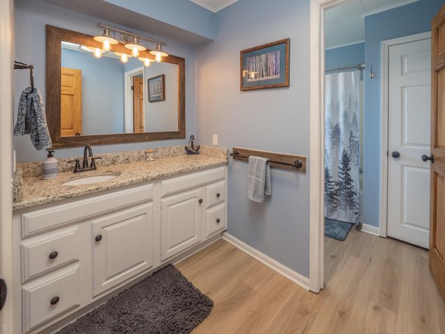 20070 Parkway Avenue, Three Rivers, MI 49093