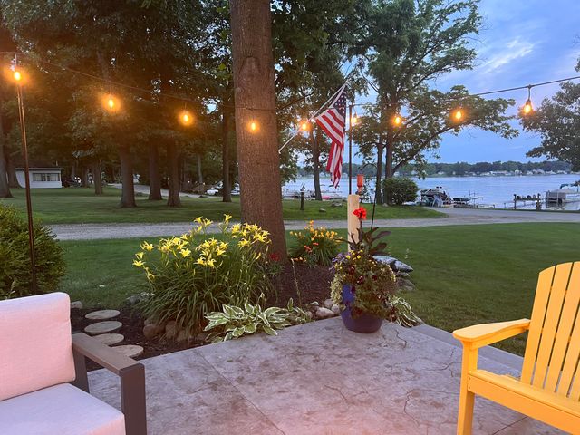 20070 Parkway Avenue, Three Rivers, MI 49093