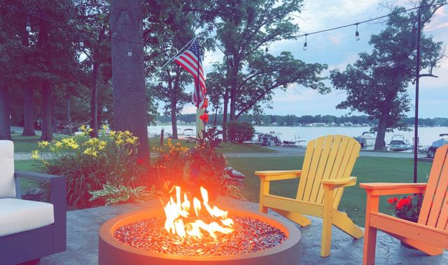 20070 Parkway Avenue, Three Rivers, MI 49093