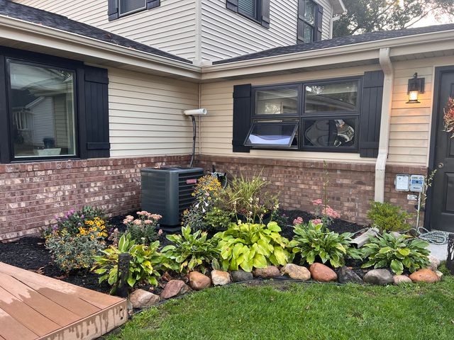 20070 Parkway Avenue, Three Rivers, MI 49093