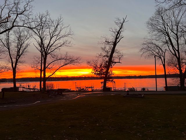 20070 Parkway Avenue, Three Rivers, MI 49093