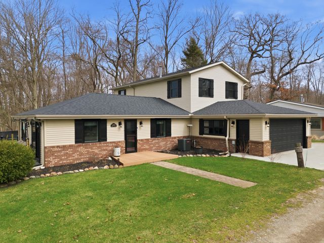 20070 Parkway Avenue, Three Rivers, MI 49093
