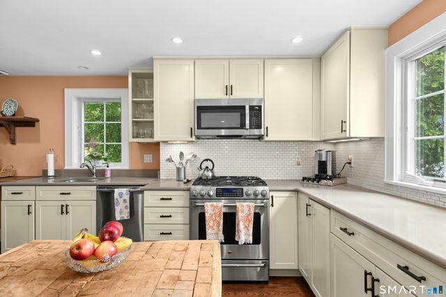 36 Mortimer Street, New Canaan, CT 06840