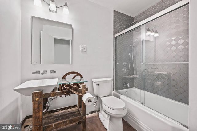 1004 MERCER RD, Princeton, NJ 08540