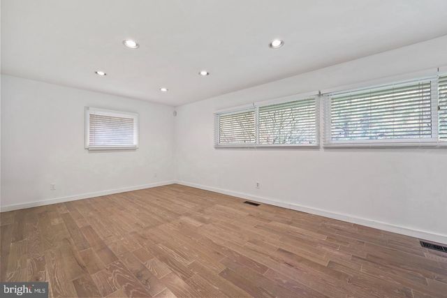 1004 MERCER RD, Princeton, NJ 08540