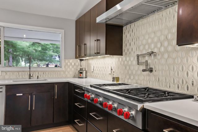1004 MERCER RD, Princeton, NJ 08540