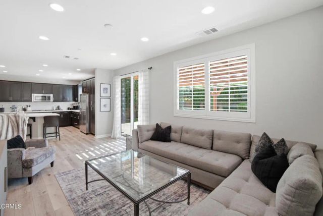 687 Sage Brook Court, Camarillo, CA 93010