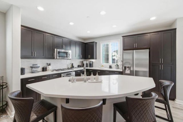 687 Sage Brook Court, Camarillo, CA 93010