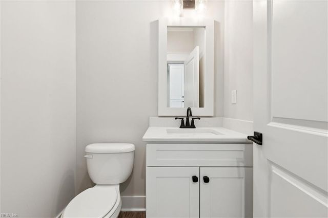 5661 Fairfield LN, Hayes, VA 23072