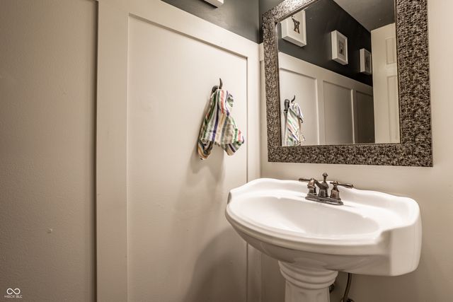 8625 Providence Drive, Fishers, IN 46038