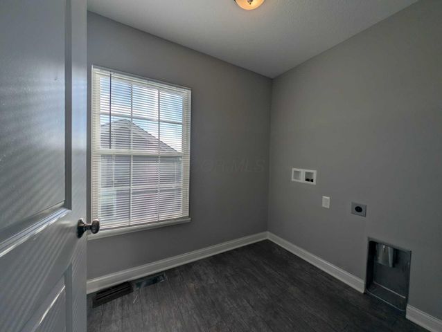 800 Avebury Drive, Pickerington, OH 43147