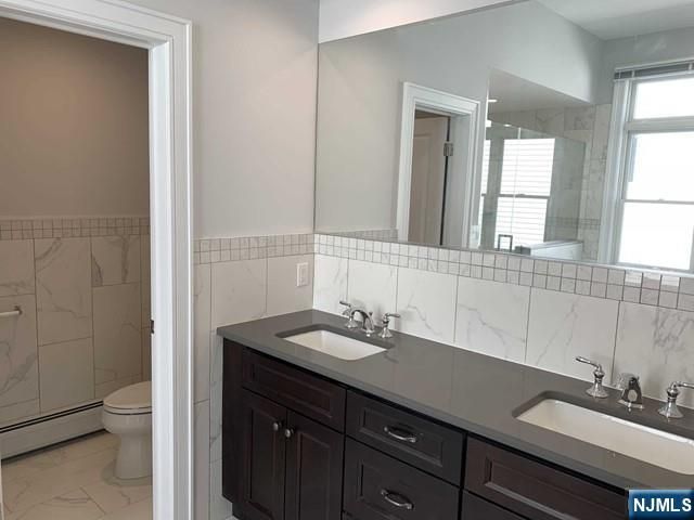 526 Glen Avenue A, Palisades Park, NJ 07650