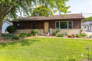 946 W MARQUETTE STREET, Menasha, WI 54952
