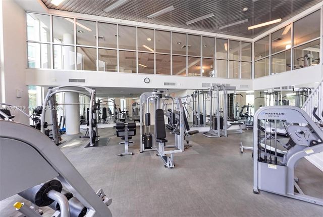 3131 NE 188th St 2-705, Aventura, FL 33180