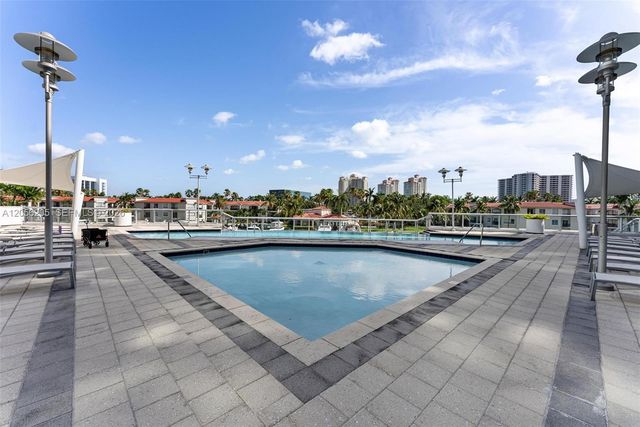 3131 NE 188th St 2-705, Aventura, FL 33180