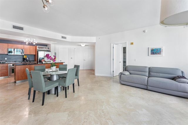3131 NE 188th St 2-705, Aventura, FL 33180