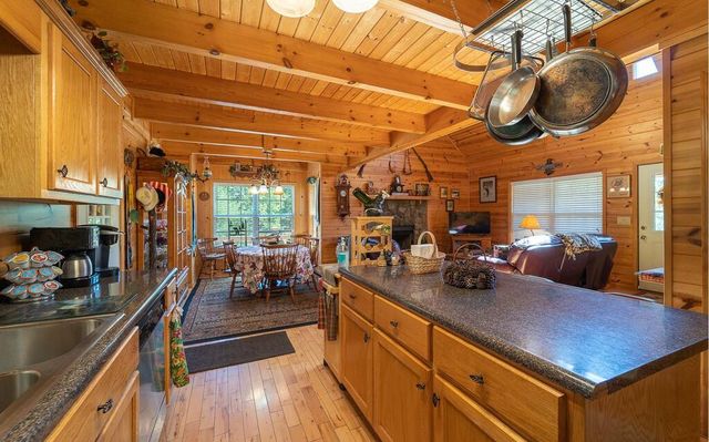 139 Gladys Lane, Young Harris, GA 30582
