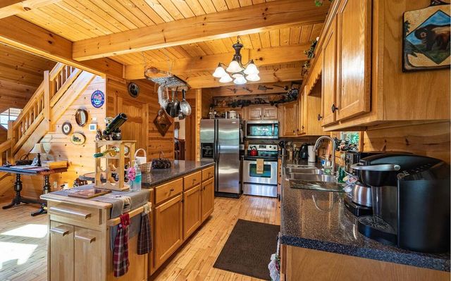 139 Gladys Lane, Young Harris, GA 30582