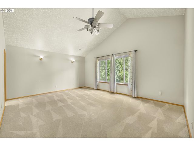 21804 Se SHADE TREE Ln, Sandy, OR 97055