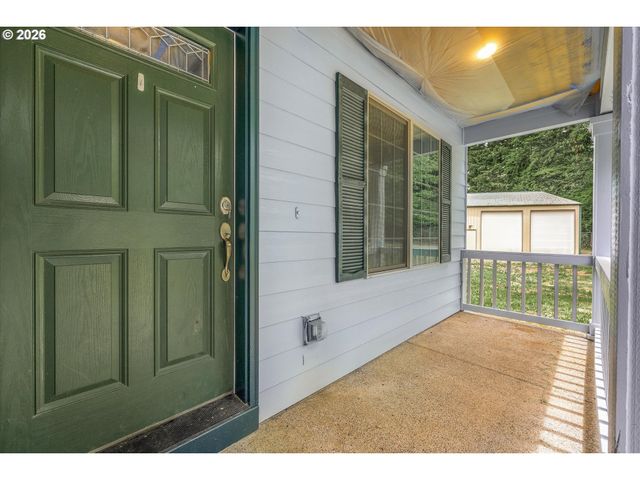 21804 Se SHADE TREE Ln, Sandy, OR 97055