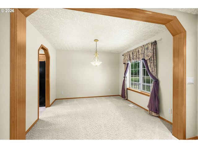 21804 Se SHADE TREE Ln, Sandy, OR 97055