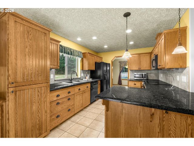 21804 Se SHADE TREE Ln, Sandy, OR 97055