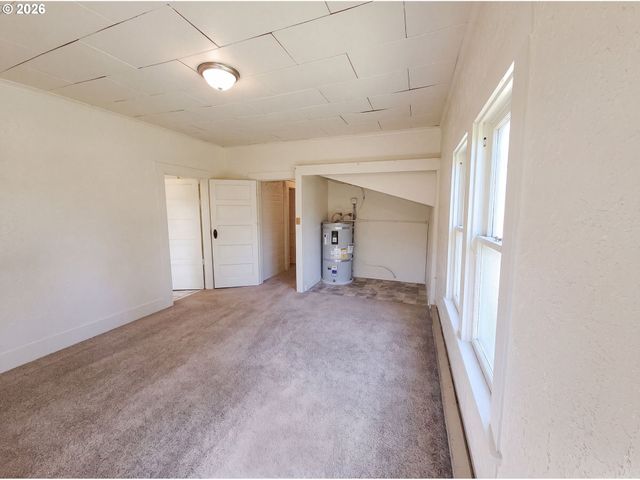 1011 ALMADEN St, Eugene, OR 97402
