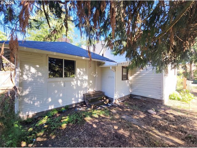 1011 ALMADEN St, Eugene, OR 97402
