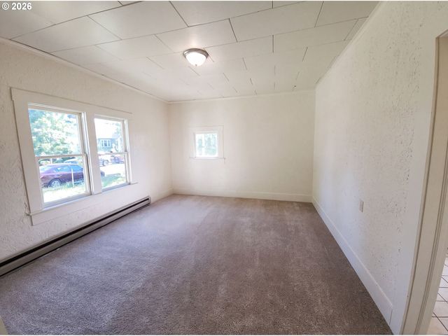 1011 ALMADEN St, Eugene, OR 97402