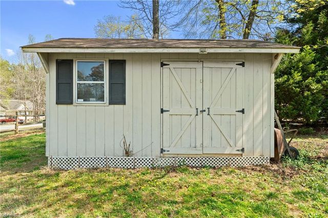 768 Nat Conrad Road, Lexington, NC 27292