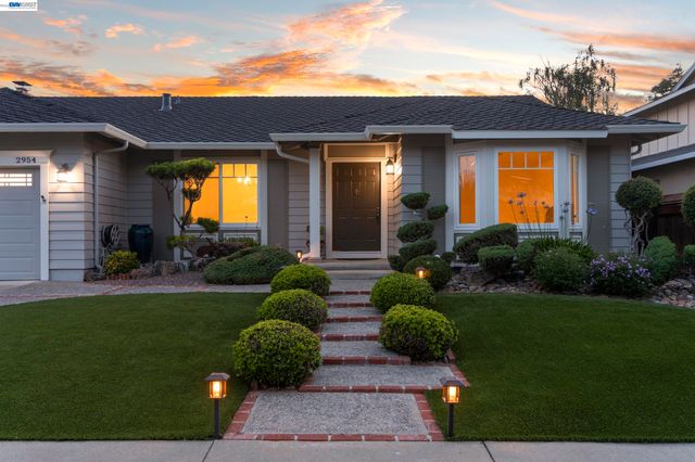 2954 Martin Ave, Pleasanton, CA 94588