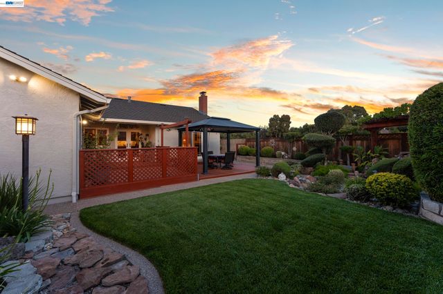 2954 Martin Ave, Pleasanton, CA 94588