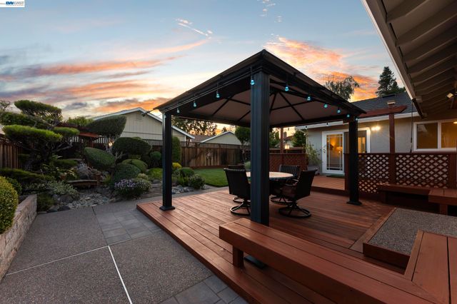 2954 Martin Ave, Pleasanton, CA 94588