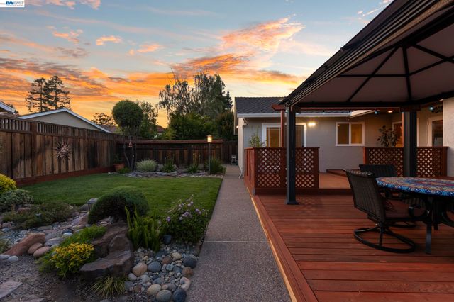 2954 Martin Ave, Pleasanton, CA 94588