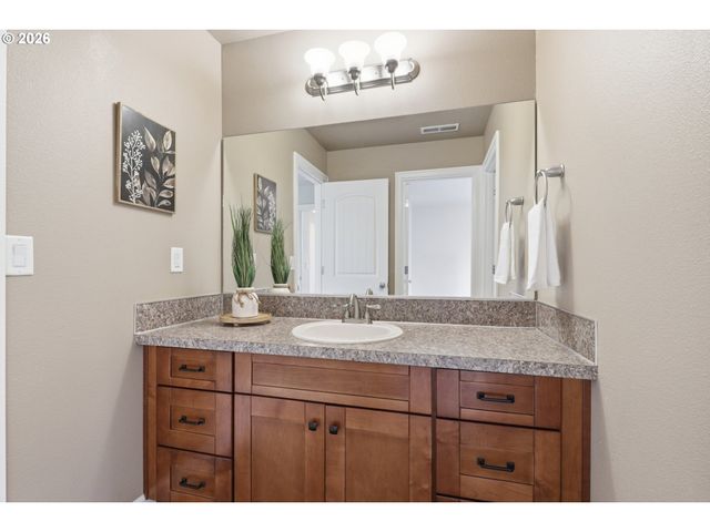 19100 Arletha Ct, Sandy, OR 97055