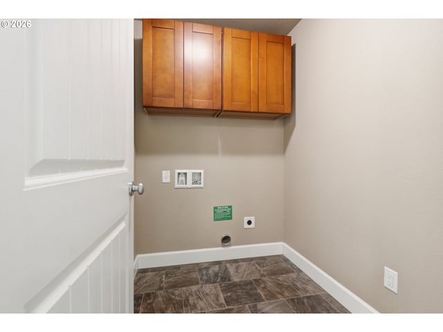 19100 Arletha Ct, Sandy, OR 97055