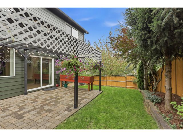 19100 Arletha Ct, Sandy, OR 97055